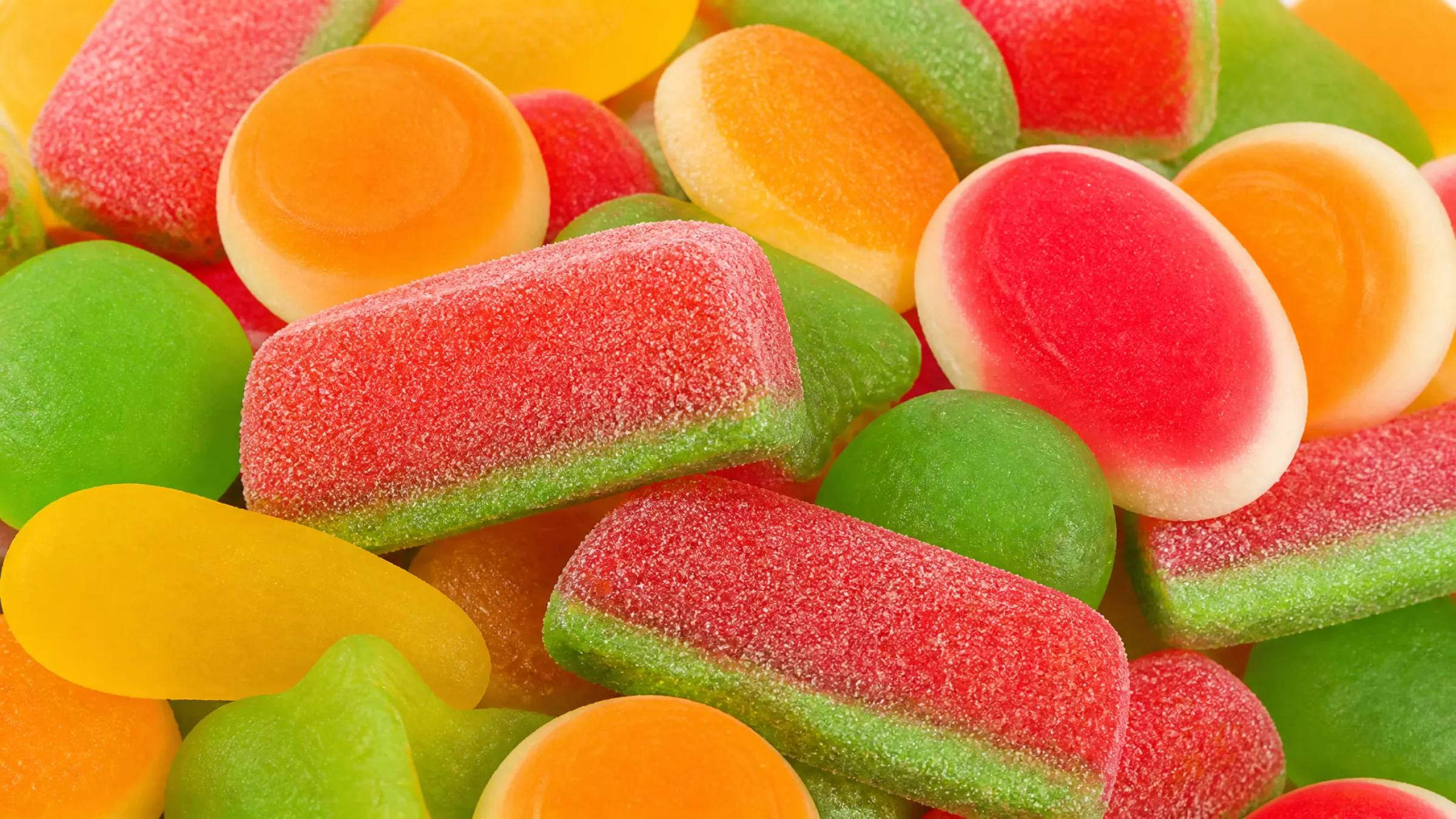 1.Fruit-shaped gummy candy with dual-color depositing