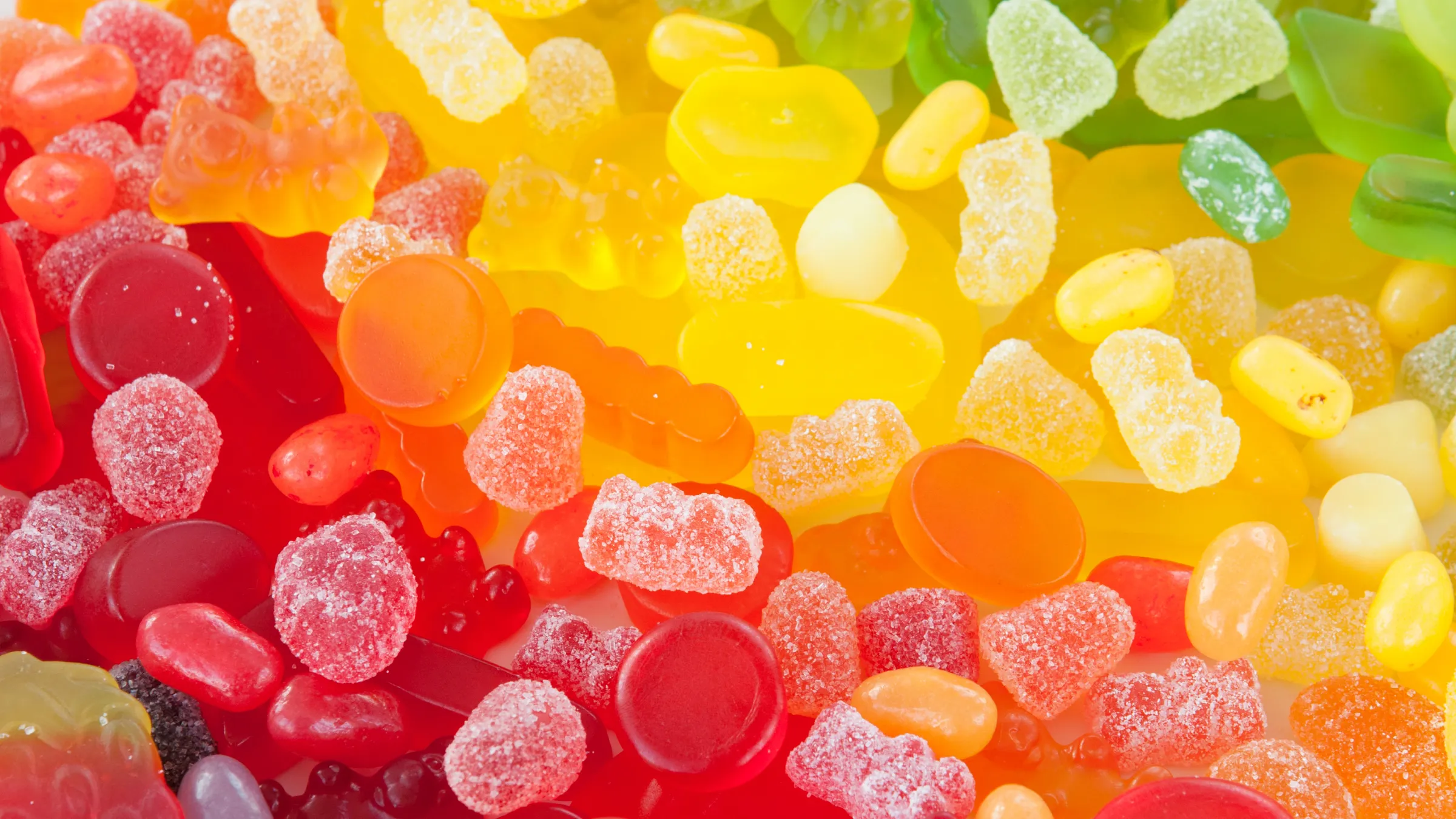 1.Custom shaped gummy candies produced to a buyer's specification
